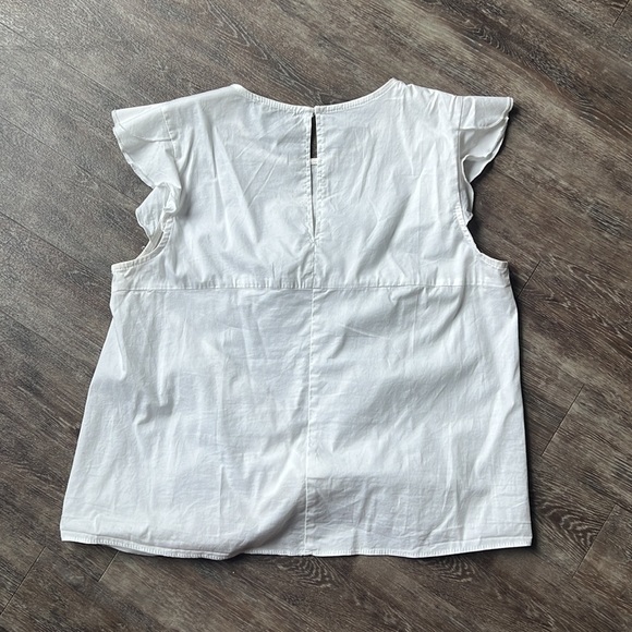 White top - Picture 3 of 3